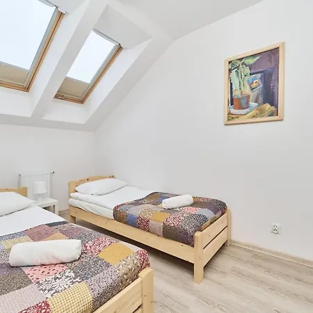 Drabika Balcony & Private Parking By Renters