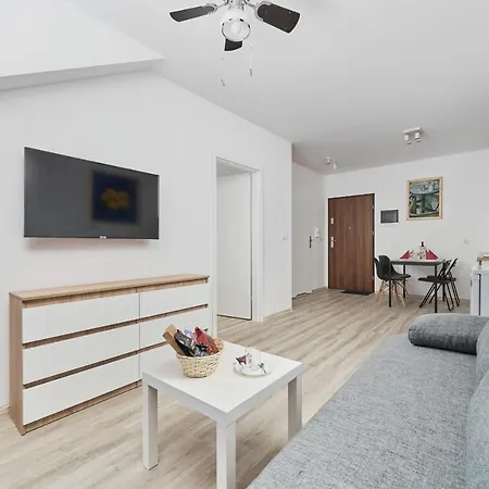 Drabika Balcony & Private Parking By Renters