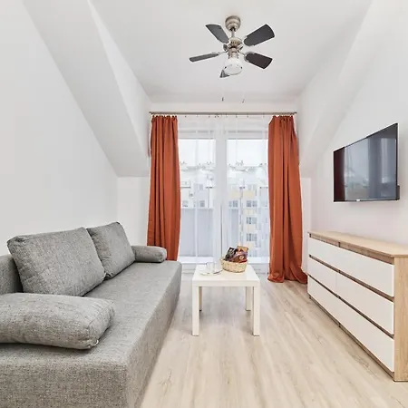 Drabika Balcony & Private Parking By Renters